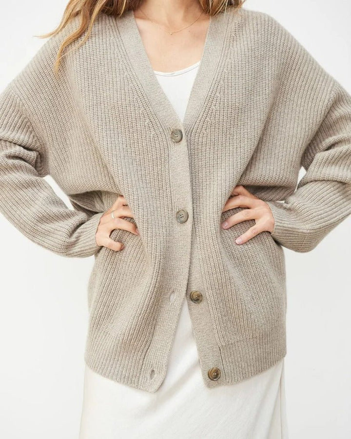Rina | Luftige Geknöpfte Strickjacke