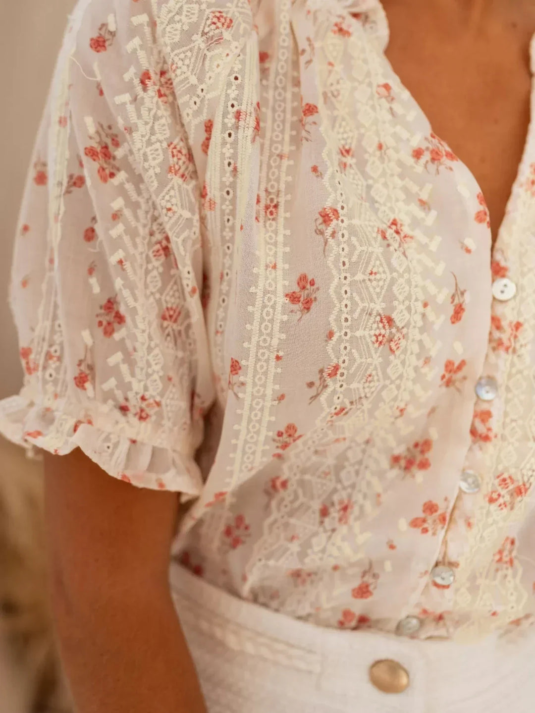 Devon | Blümchen-Charme-Bluse